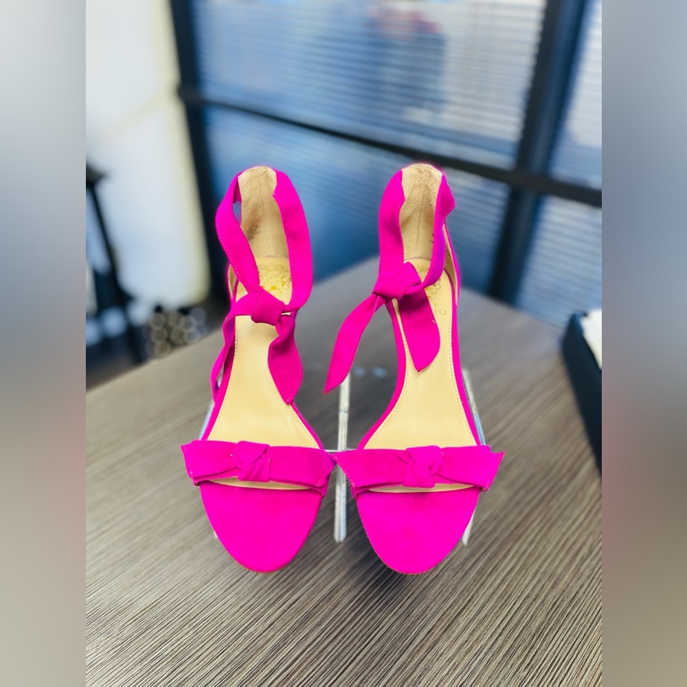 Vince Camuto suede leather strap mid heel